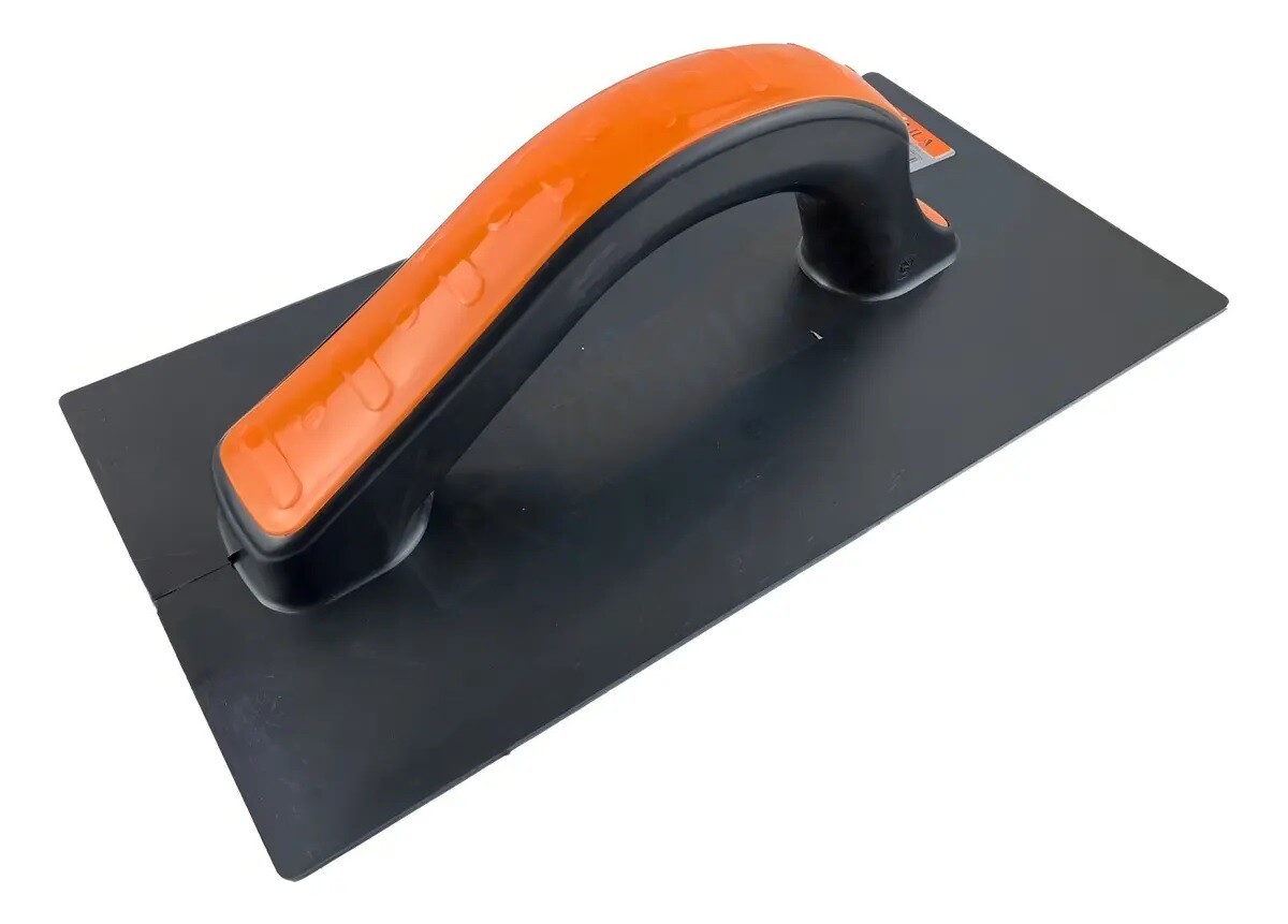Desempenadeira Plastica Estriada 27x14 Preta Vila